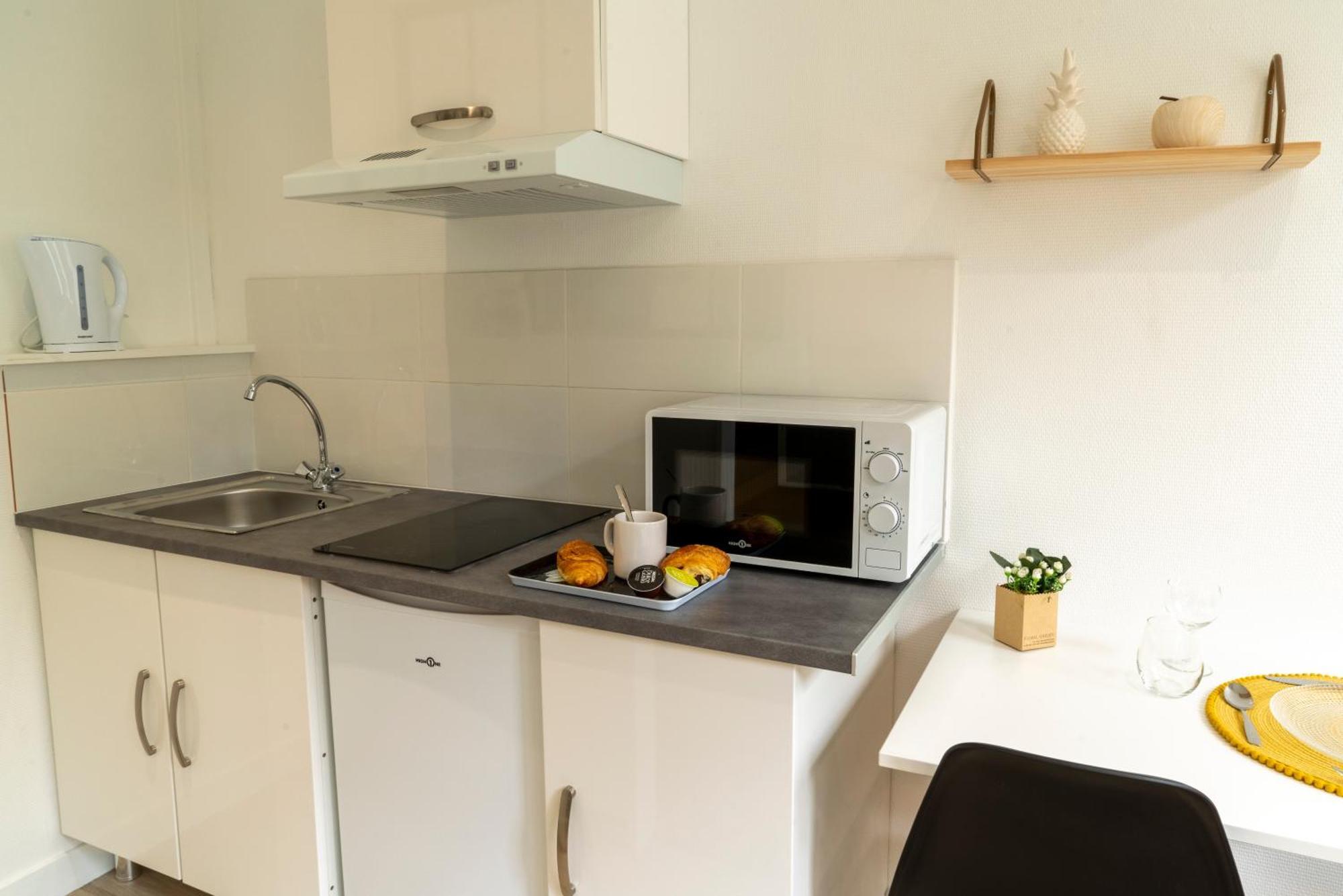 Stockholm- Studio Serenite Avec Jardin ชาร์เลอวิลล์-เมซิแยร์ ภายนอก รูปภาพ